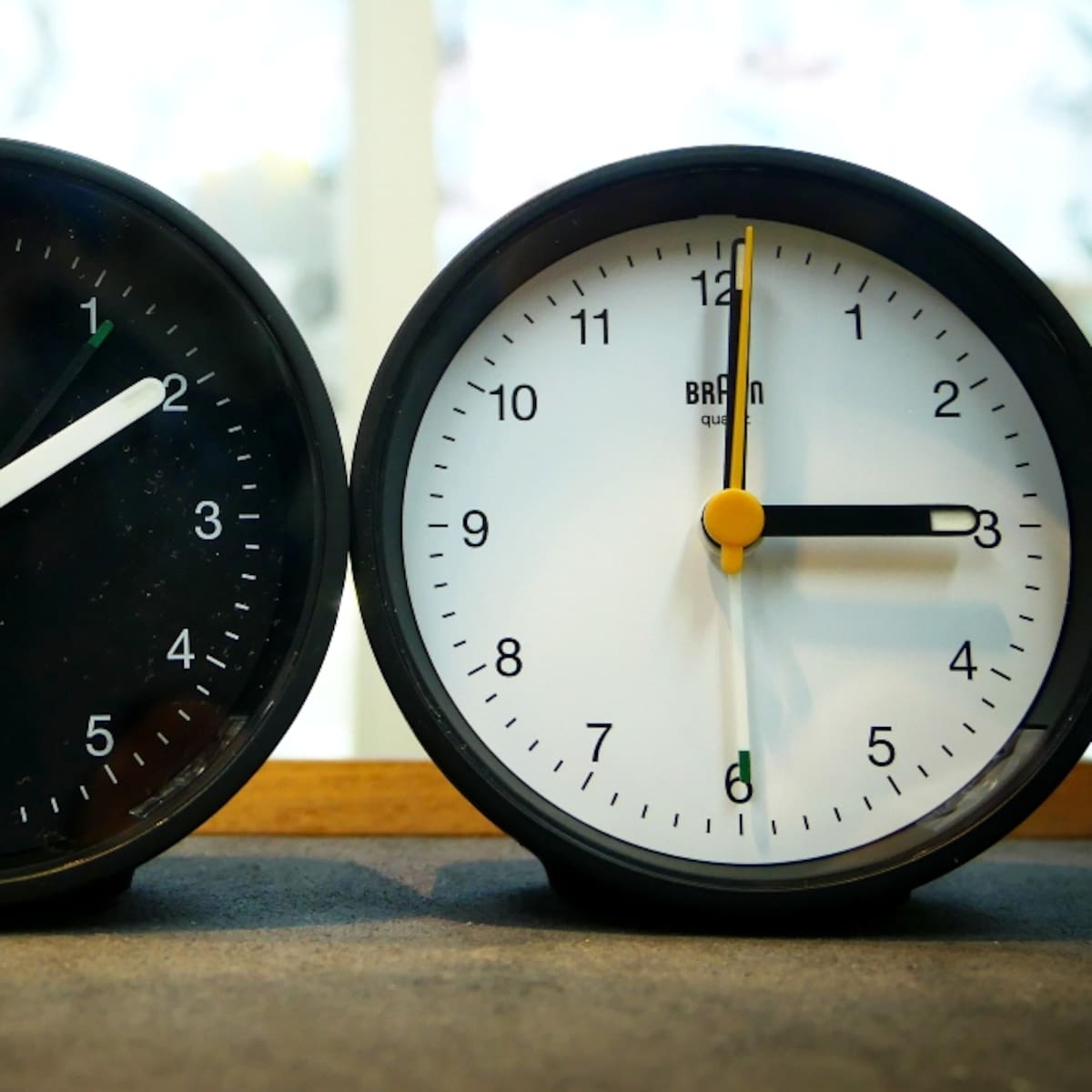 Cambio de hora 2026: a qué hora se retrasan los relojes para pasar el horario de verano