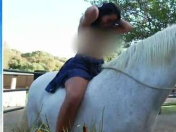 Steisy cabalga en topless frente a Víctor Janeiro y se besa con Dani García en ‘Pesadilla en El Paraíso’