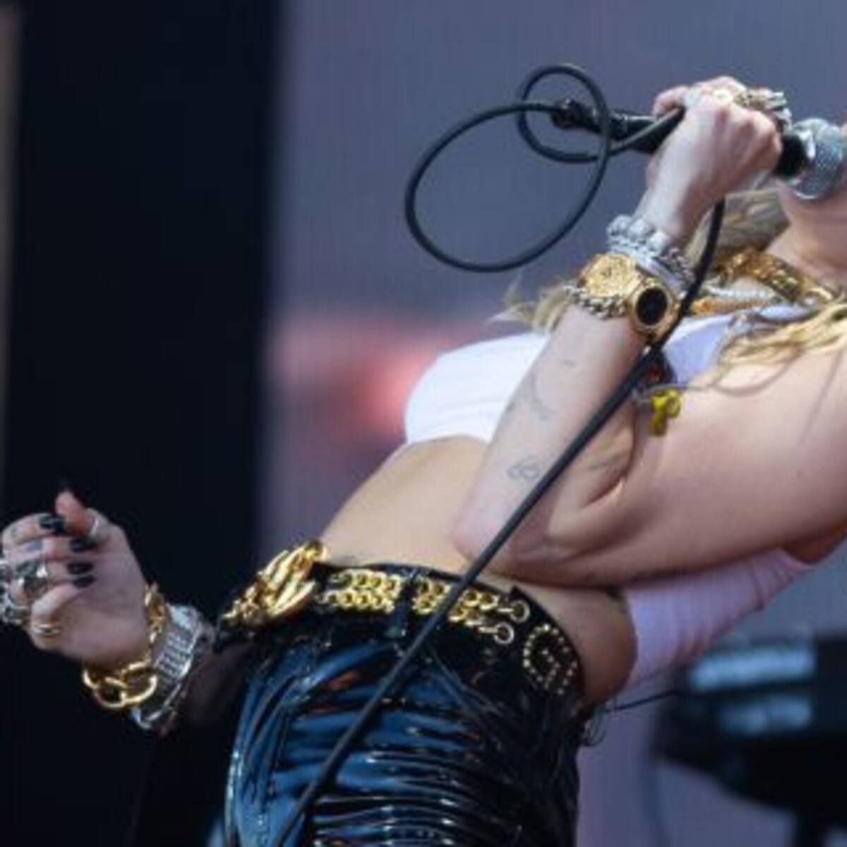 Miley Cyrus quiere rendirle homenaje a Metallica con un nuevo álbum