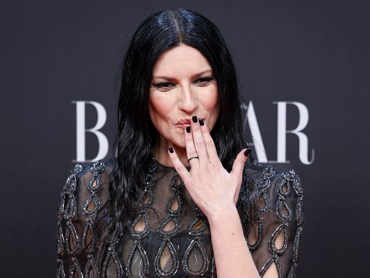 Laura Pausini versiona a Mecano, Shakira, Madonna, Bad Bunny... en su nuevo doble disco