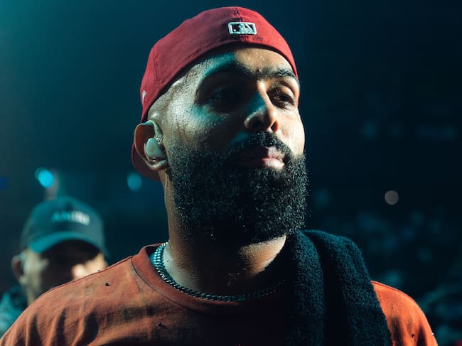 Eladio Carrión, durante su concierto en Bilbao presentando la gira DON KBRN.