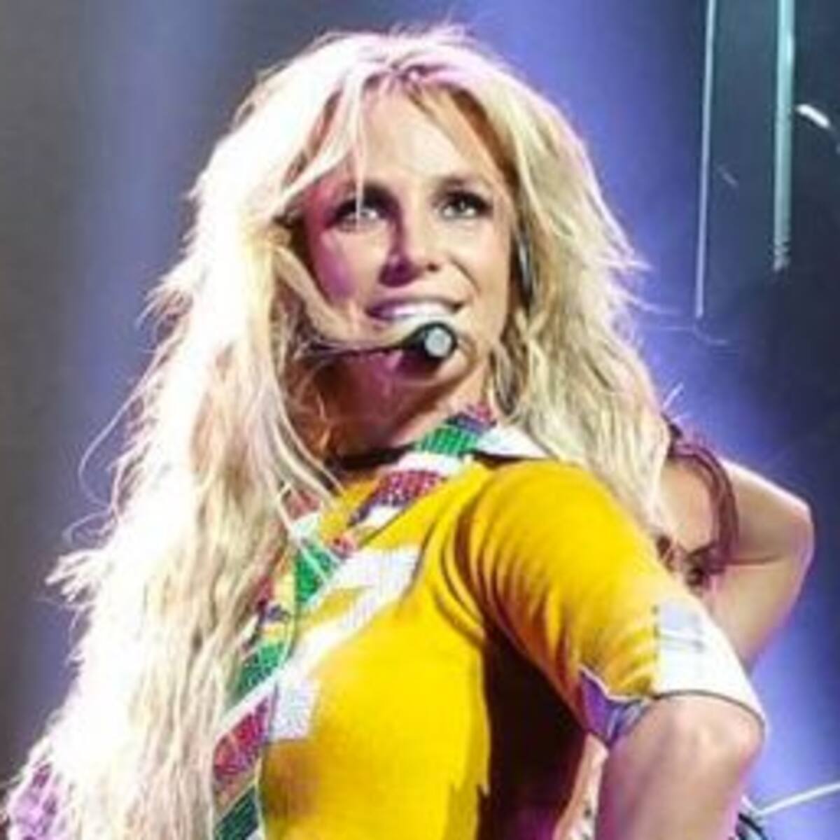 ¡El casi topless de Britney Spears en vivo!