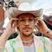 Diplo enseña su cuerpo después de estar “dos horas” sin comer azúcar