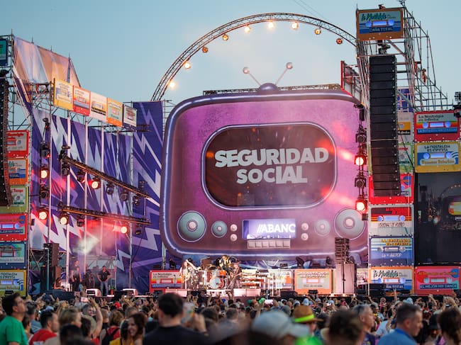 Antes de emprender su viaje en su Gira a Marte, Seguridad Social hicieron las delicias de miles de espectadores en Love the 90s.