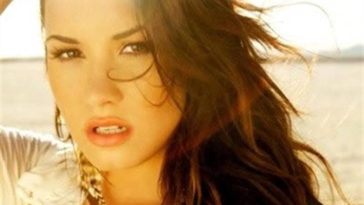 Demi Lovato se aleja de Selena Gomez y Miley Cyrus