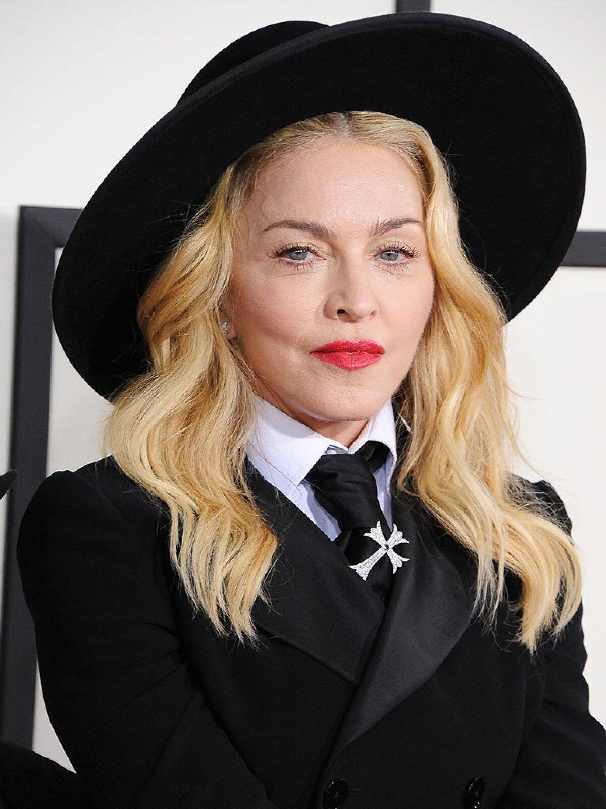 La Reina del Pop dijo: “No estoy segura de poder seguir cantando 'Holiday' o 'Like a Virgin', a menos que alguien me pague 30 millones d edólares o algo así”.
