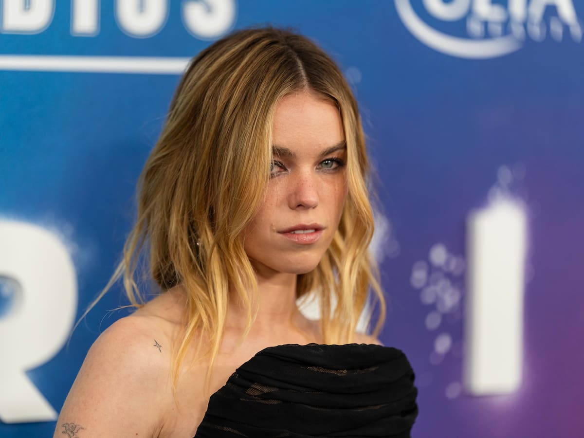 Milly Alcock, la 'fiestera jubilada' que ahora vuela como 'Supergirl', habla con LOS40: "Fue como si estuviéramos haciendo una película independiente"