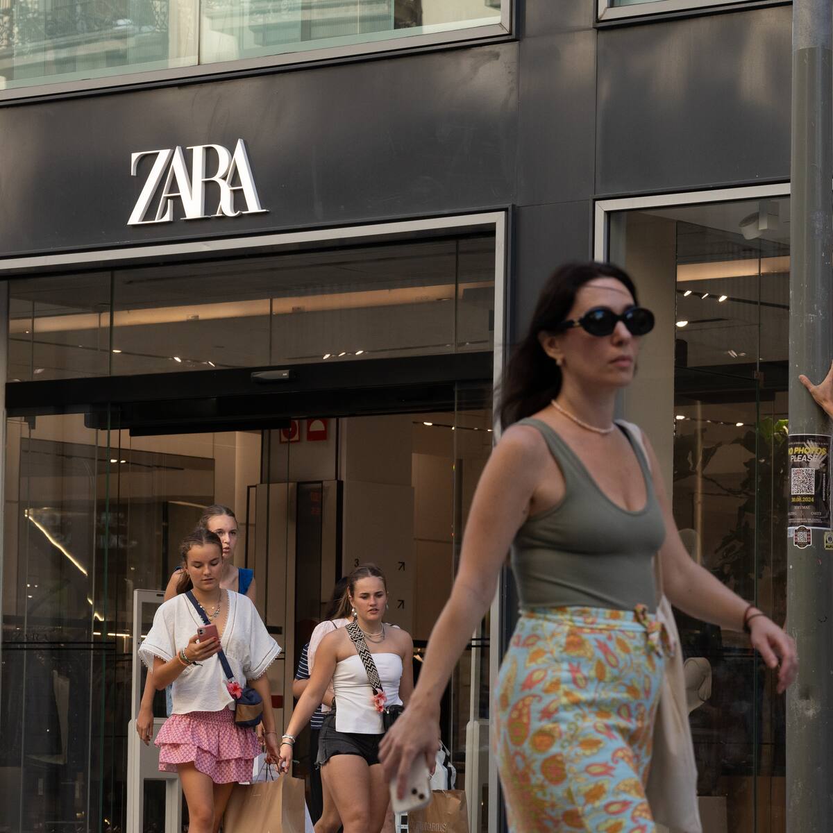 10 trucos para conseguir todas las prendas de Zara que tienes fichadas online en las rebajas 2026
