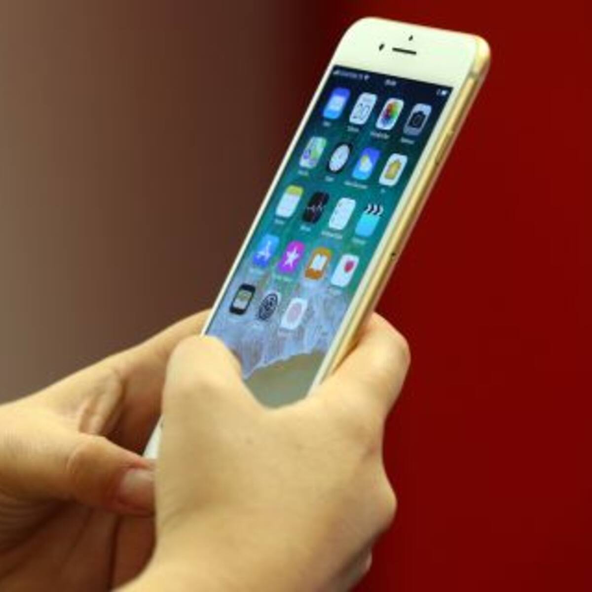 Con esta App, los famosos te pueden saludar para tu cumple
