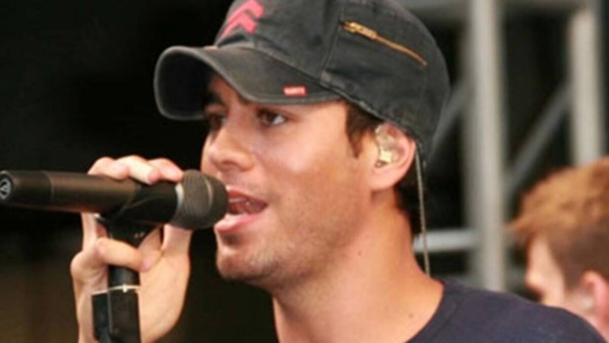 A Enrique Iglesias le gusta que sus fans lo manoseen