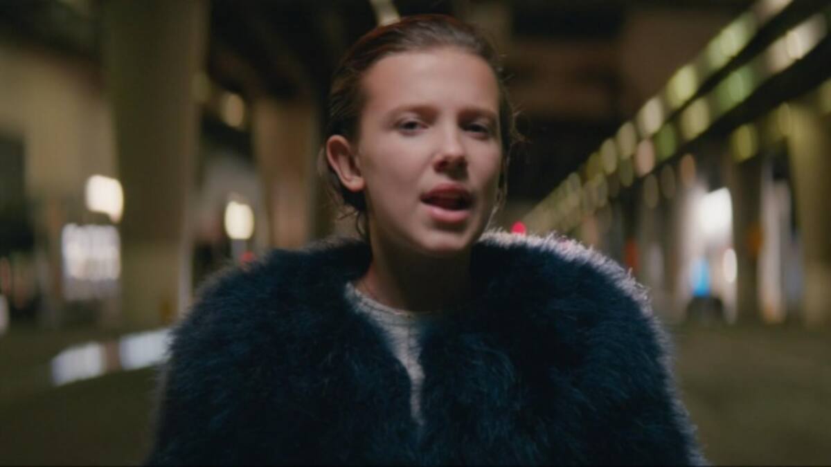 Eleven de Stranger Things es la protagonista del nuevo vídeo de Sigma