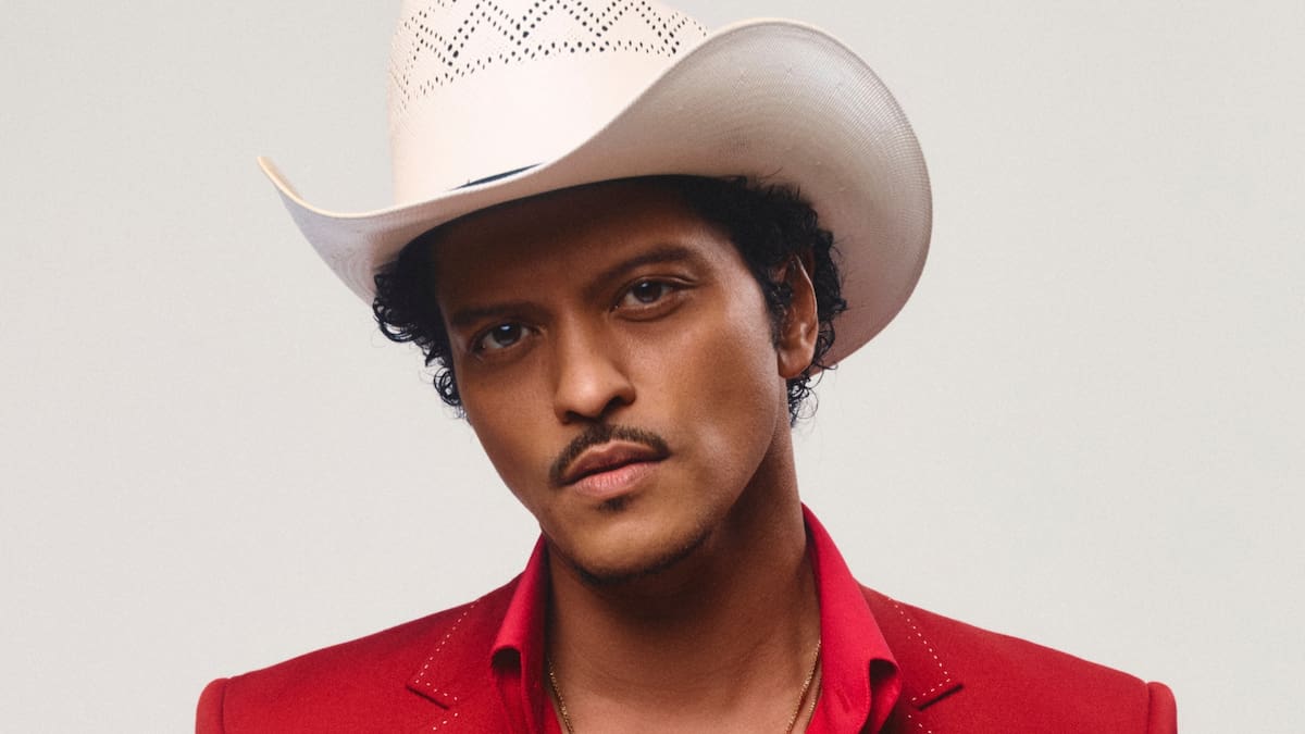 Crítica de The Romantic: Bruno Mars se adentra en los ritmos latinos reivindicando su origen puertorriqueño