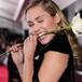 Lo nuevo de Miley Cyrus es un remix con Kid Laroi y un beso con el tiktoker KingMoxu