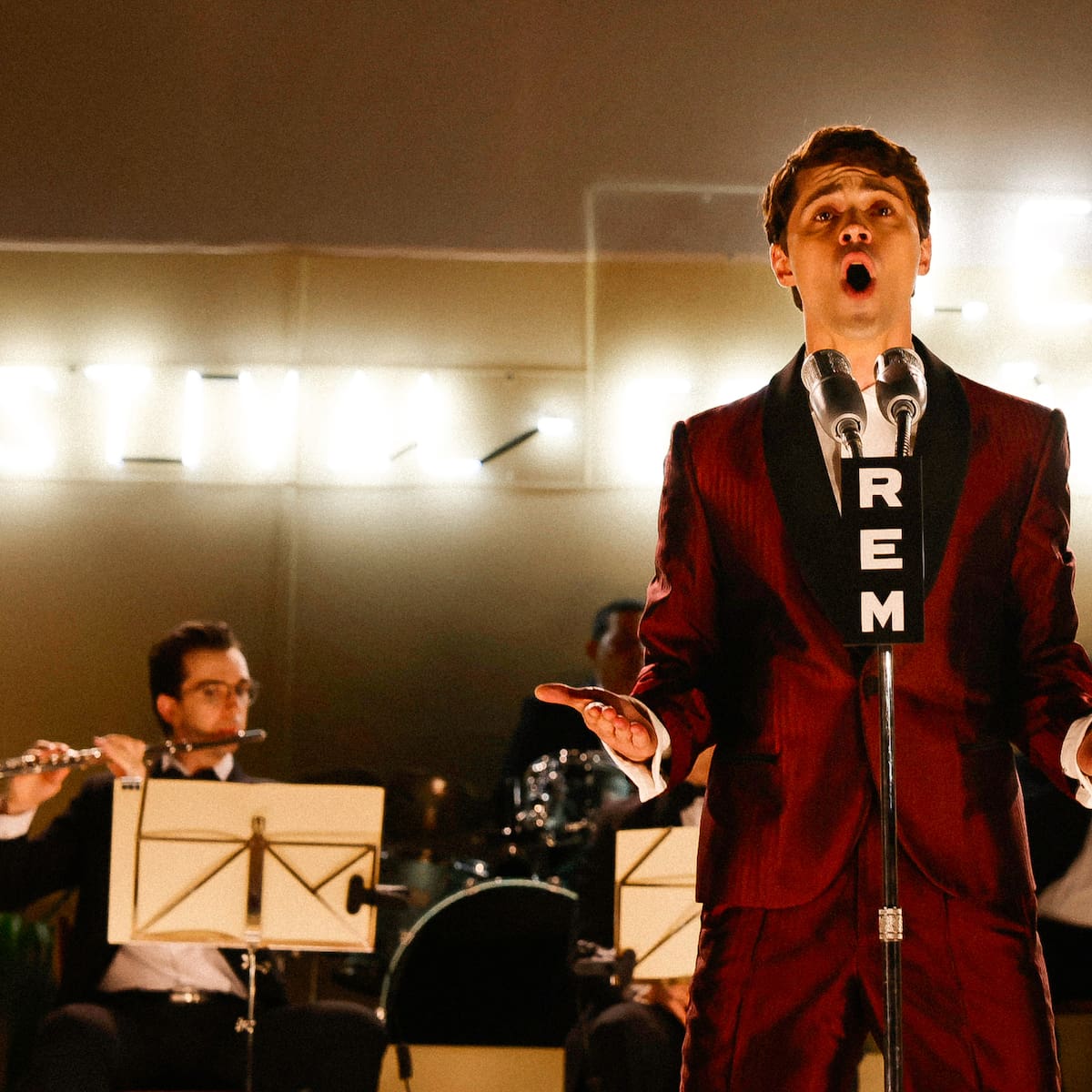 Netflix pone fecha al estreno de 'Aquel', la serie sobre la vida de Raphael: cuándo se estrena y quién da vida al cantante