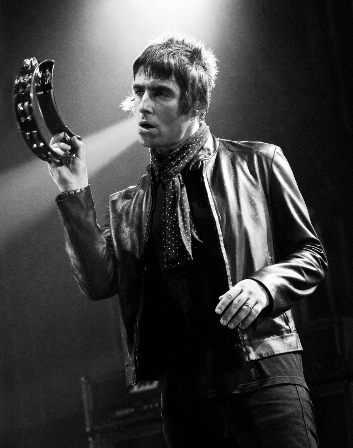 "No puedo con esta p*ta canción" dijo Liam Gallagher en una ocasión. "Cada vez que tengo que cantarla quiero vomitar".
