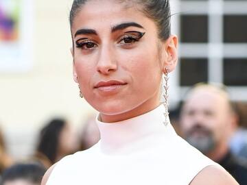 AYAX, CAROLINA YUSTE, UN CAMEO Y MUCHOS SATISFYERS COMO RESULTADO DE 'LA RESISTENCIA'