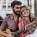 Andrea y Rosco de Hotel Flamingo se casan y convierten la petición de mano en el videoclip de ‘Take you home’