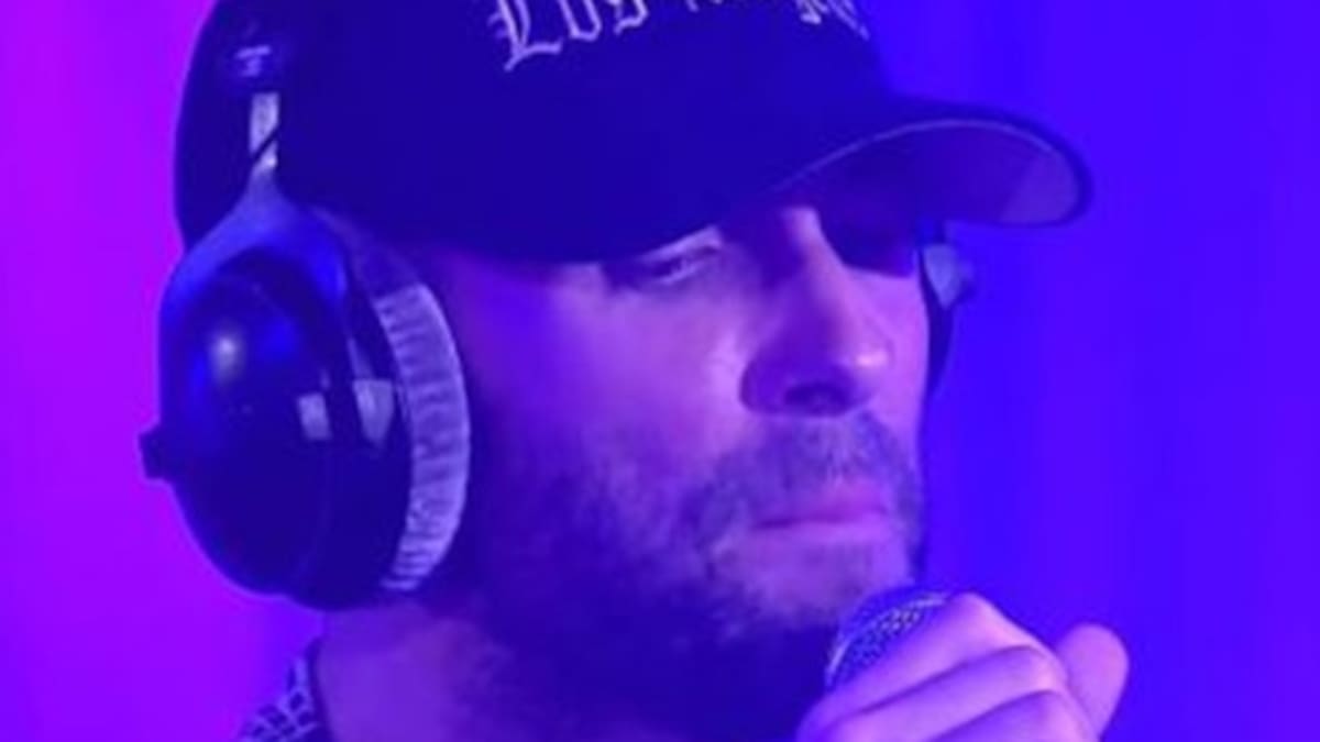 Maroon 5 hizo un cover de "Happy"