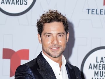 David Bisbal comparte los 42 momentos que han marcado su último año