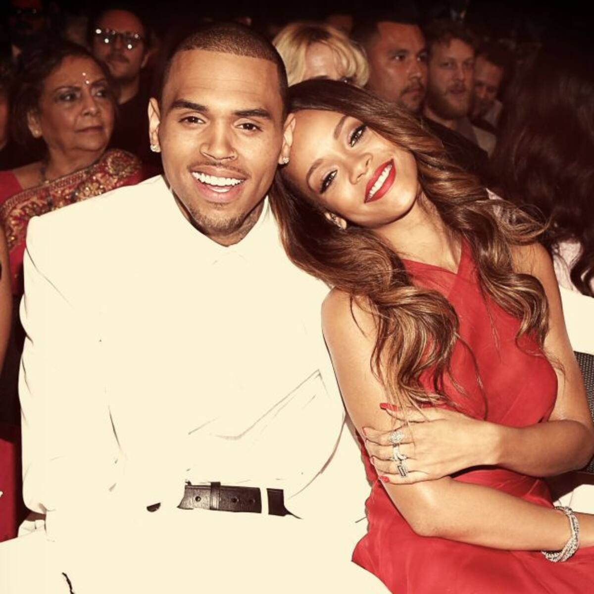 Chris Brown habla de lo que realmente sucedió cuando golpeó a Rihanna