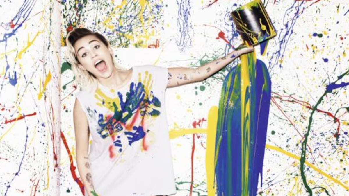 Miley Cyrus prepara un concierto nudista
