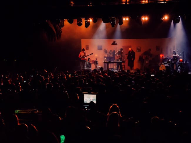 El escenario del show de marquitos en su concierto en Madrid el 8 de abril. / Miki Picó / @mikephyton