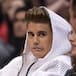 La caída graciosa de Justin Bieber arriba del escenario