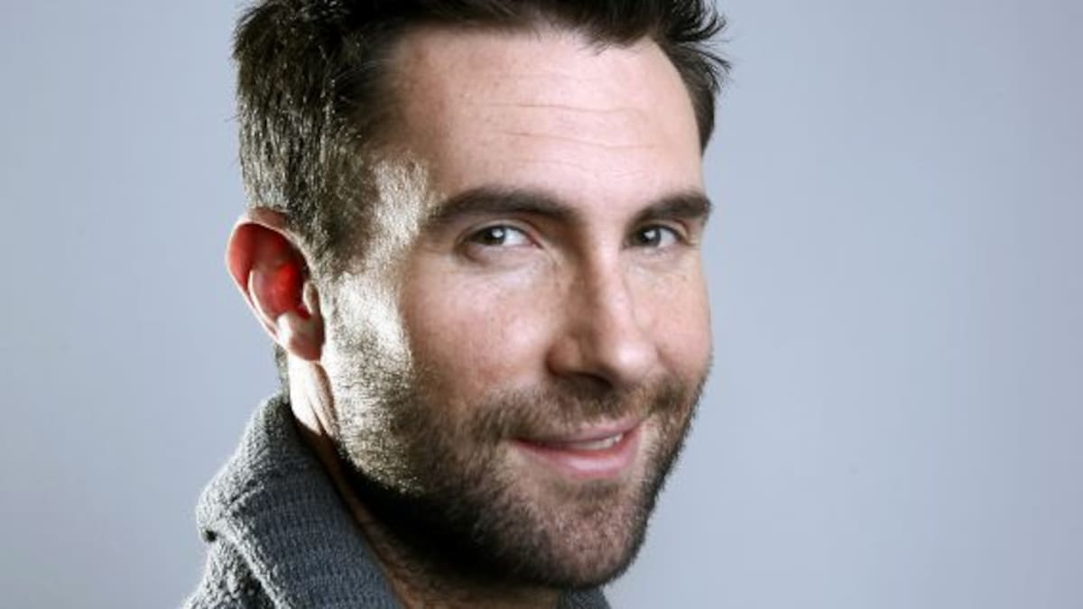 ¡Atacaron a Adam Levine!