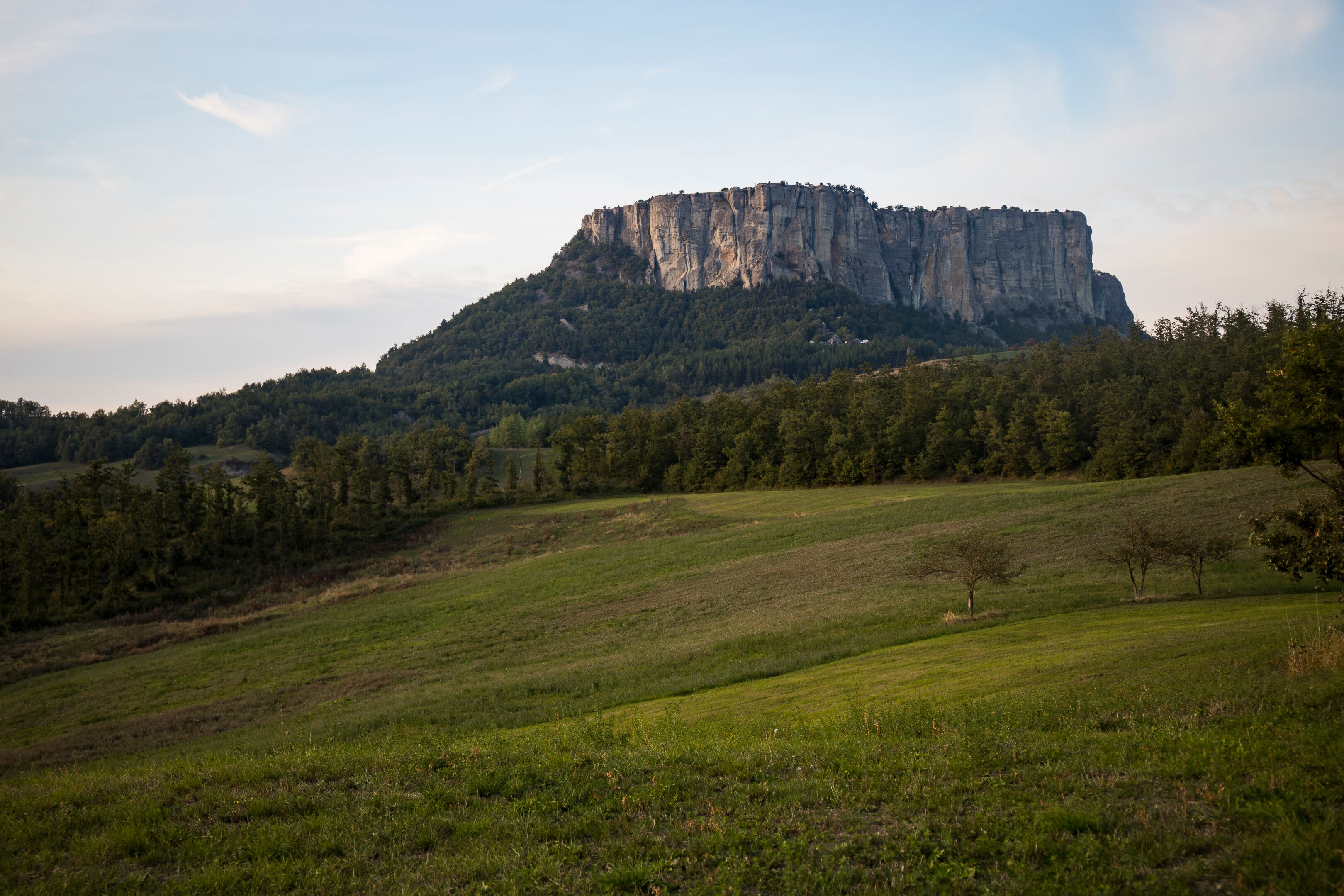 El 'inselberg' de Bismantova, en los Apeninos italianos.