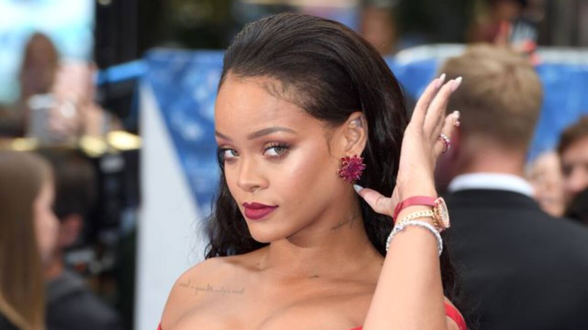 Rihanna estrena exitosa línea de juguetes sexuales