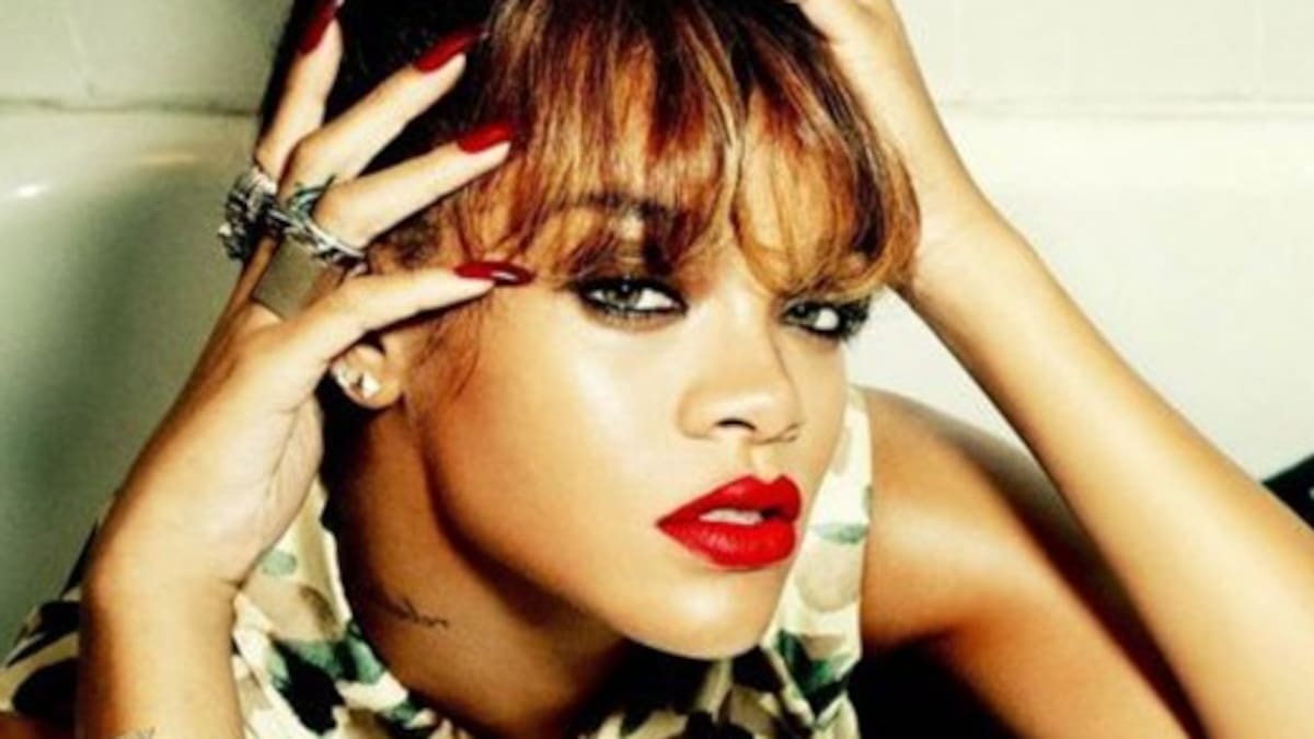 Rihanna mete la pata en Twitter