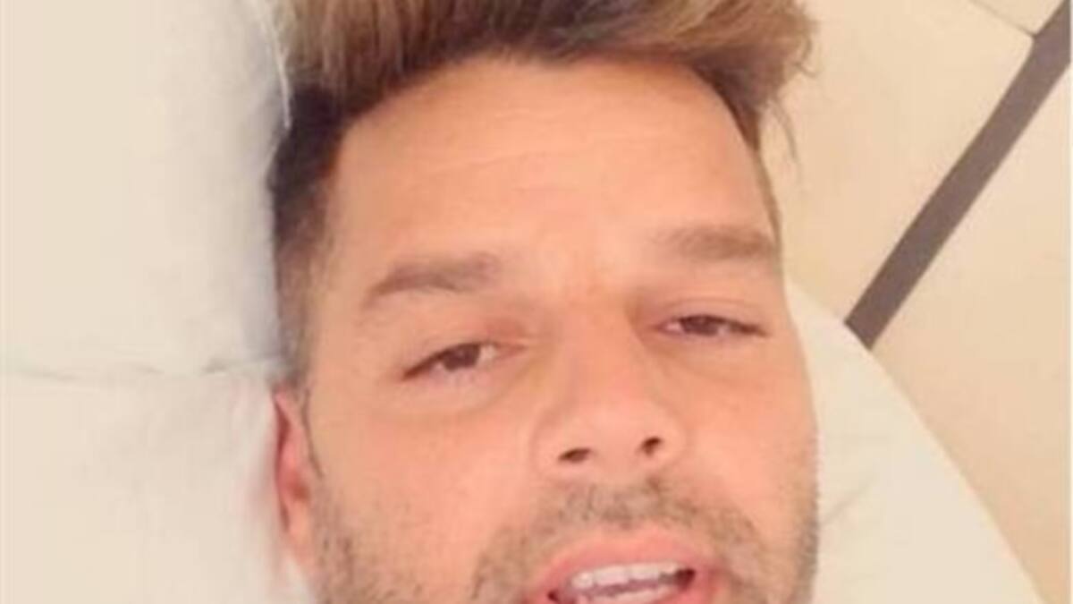 Ricky Martin en la cama