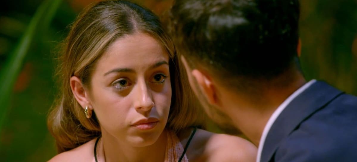 Ainhoa y Álex se reencuentran en la hoguera de 'La isla de las tentaciones 10'.