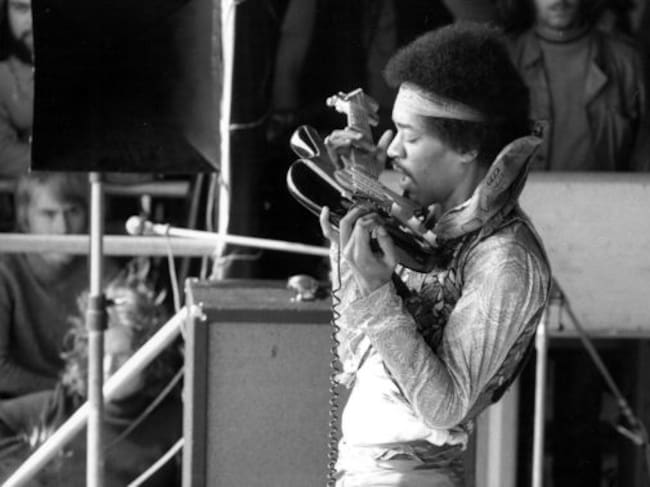 Jimmy Hendrix su mítica Fender.