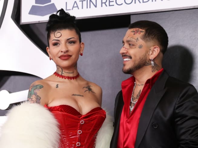 Cazzu y Nodal en los Latin Grammy de 2022
