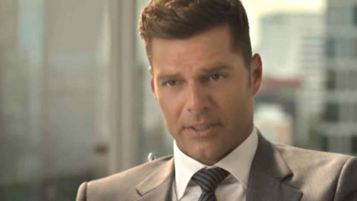 Ricky Martin se convierte en Christian Grey