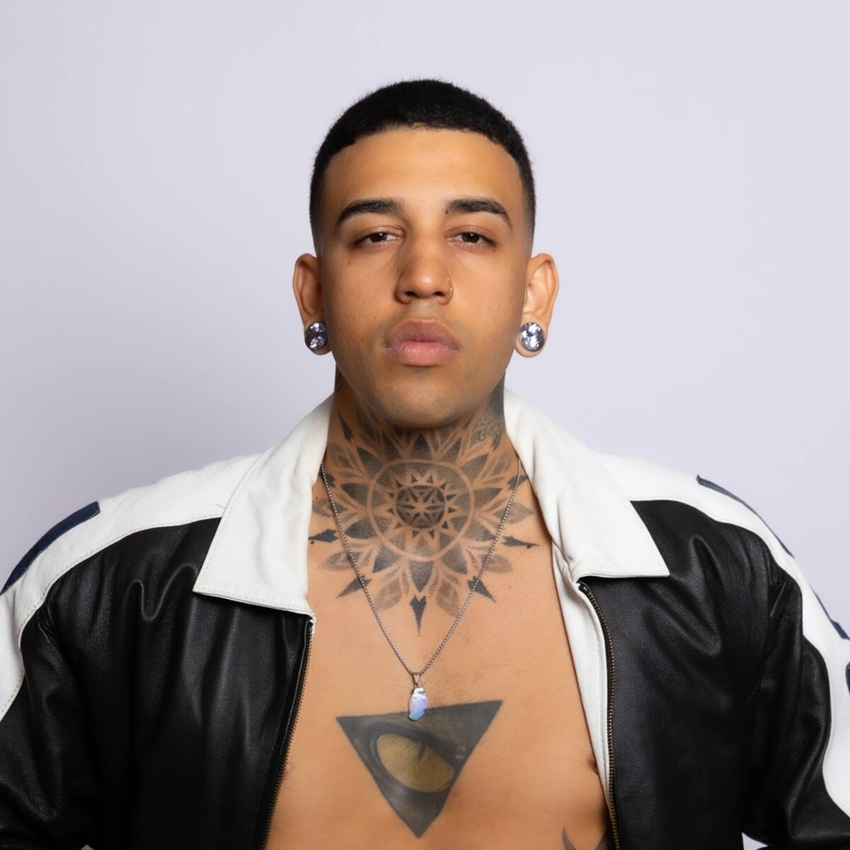 Al ritmo del reggae: Micro TDH saca su orgullo caribeño en 'Ram Pam Pam'