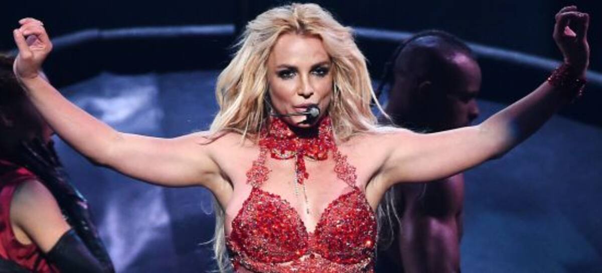 Britney Spears con voz de helio!