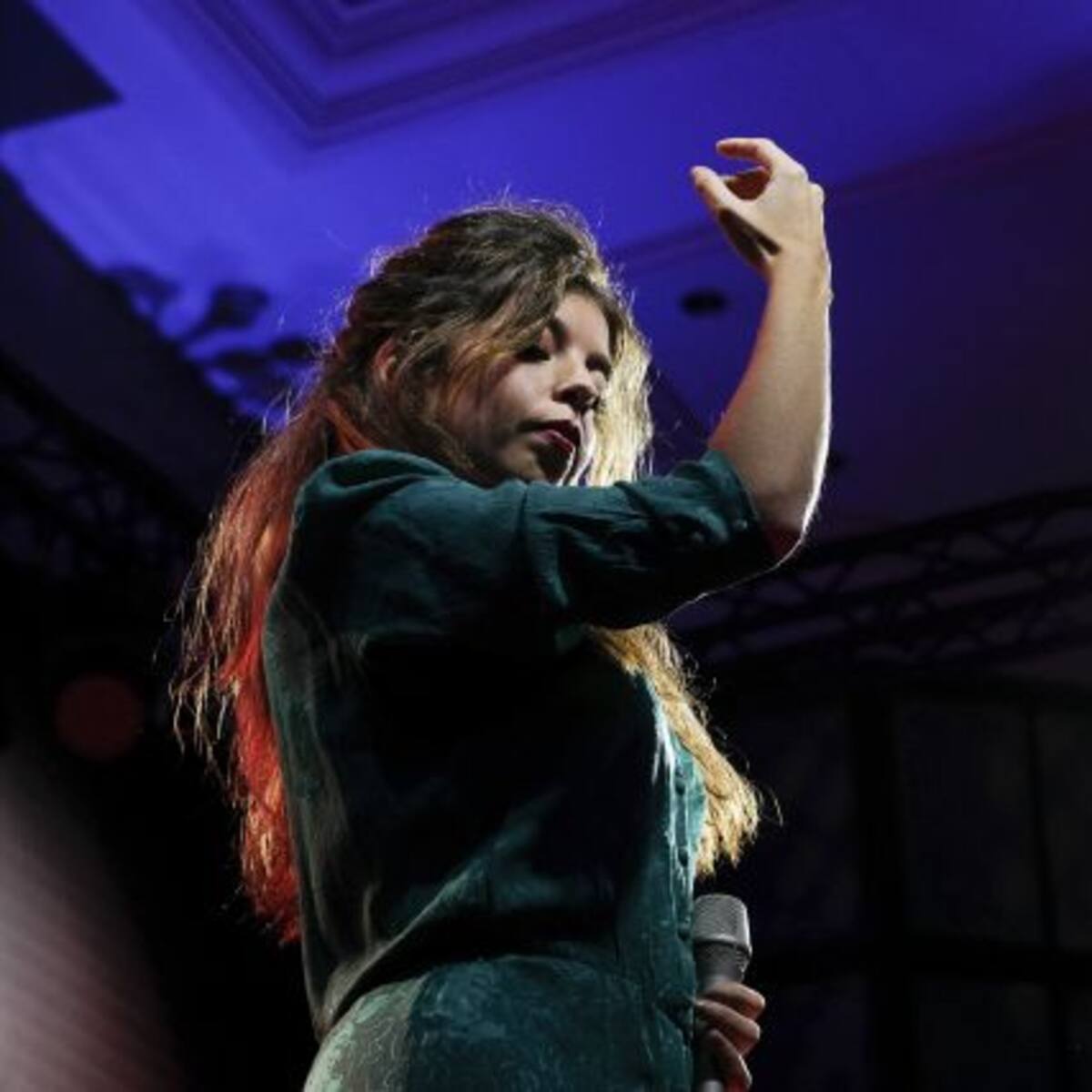 Soleá Morente y Paco León estrenan el videoclip de 'Lo Que Te Falta'