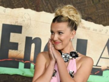 Millie Bobby Brown prueba algo nuevo con ‘Diecinueve escalones’ con un componente muy personal