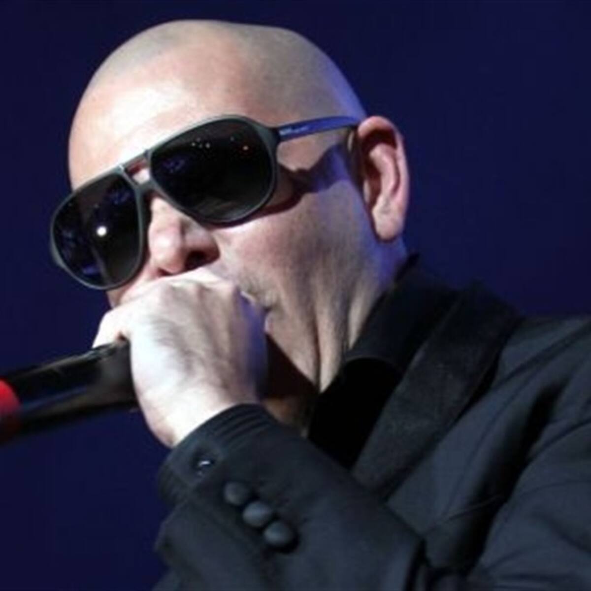 Pitbull hace una nueva 'Sopa de Caracol'