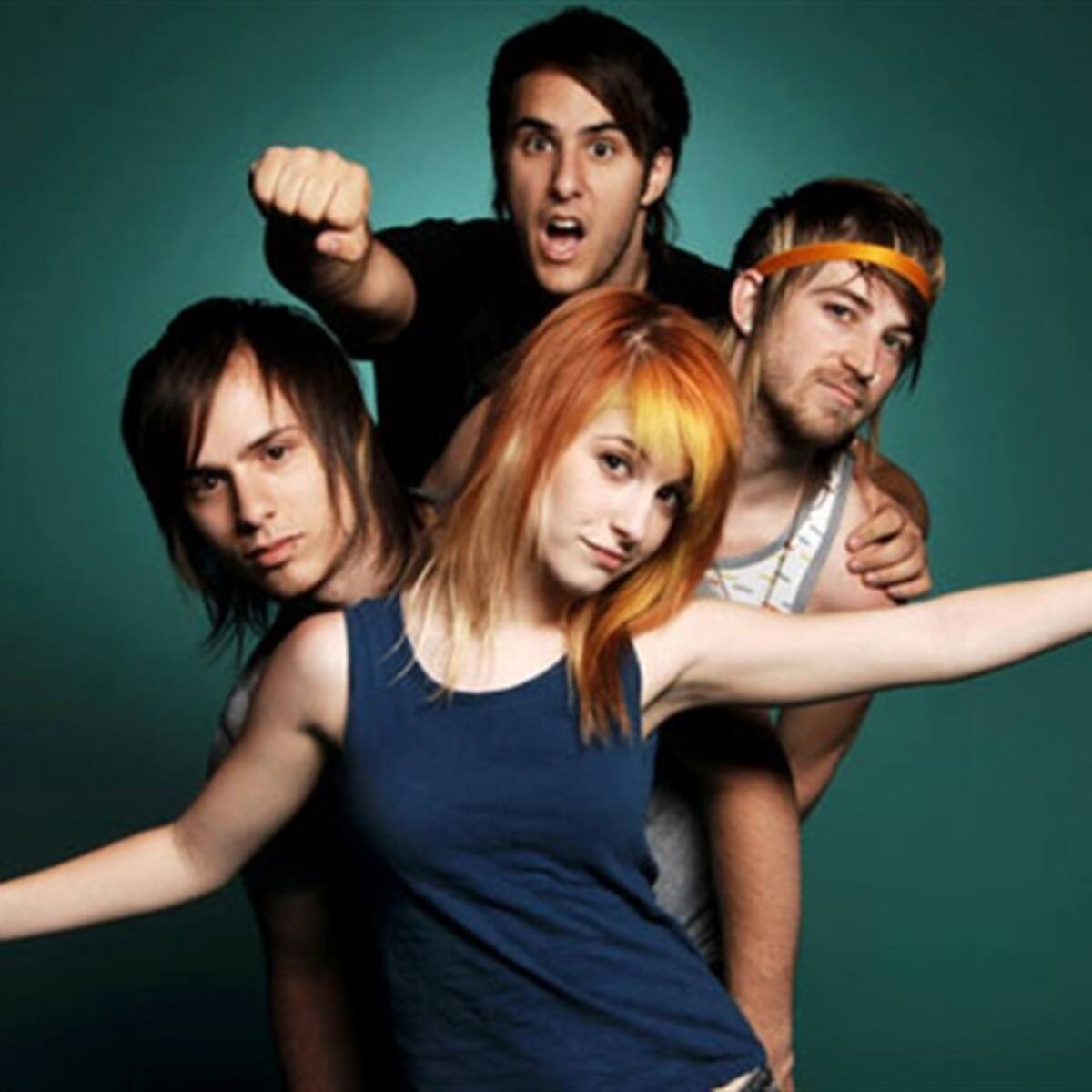 Dos menos en Paramore