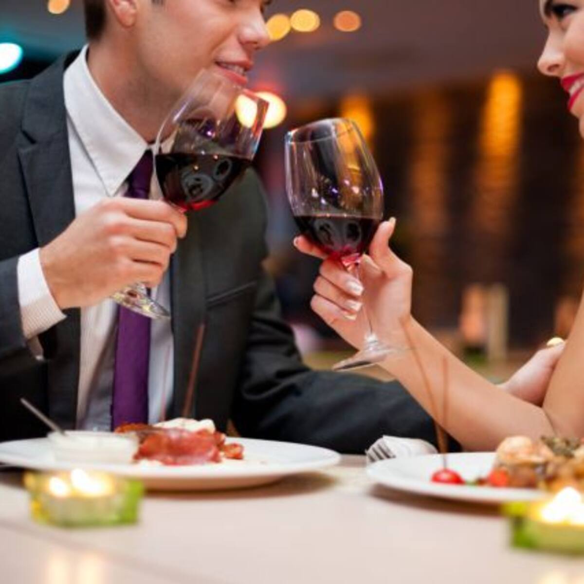 Estudio confirmó que algunas mujeres solo aceptan citas para disfrutar de un buen plato gastronómico