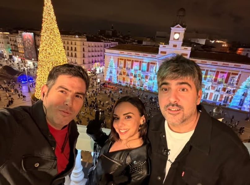 Chenoa y Estopa desde la Puerta del Sol.