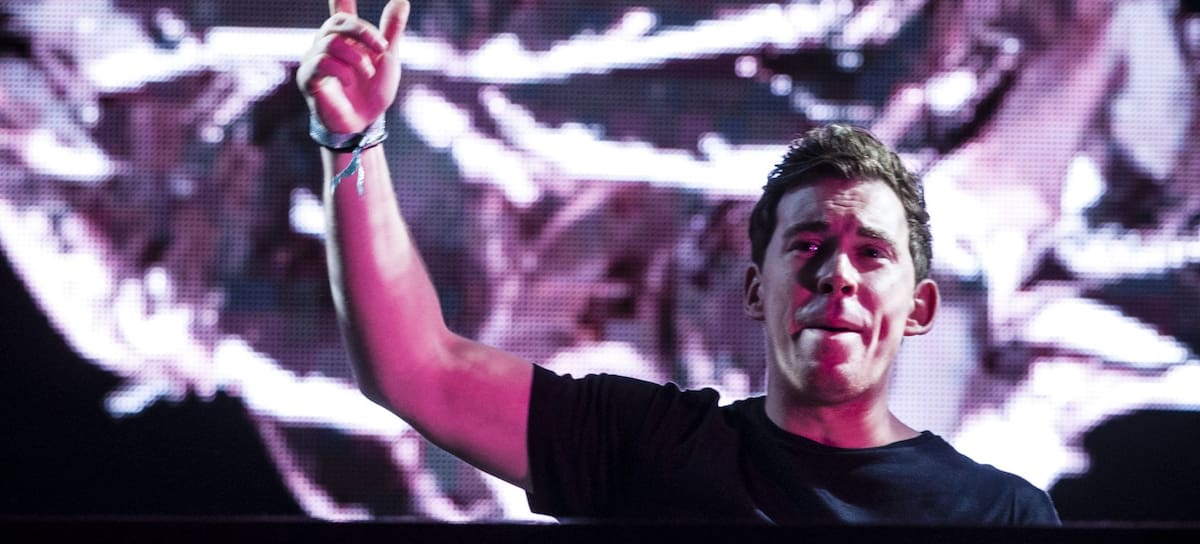 Hardwell, durante una sesión en directo en 2016