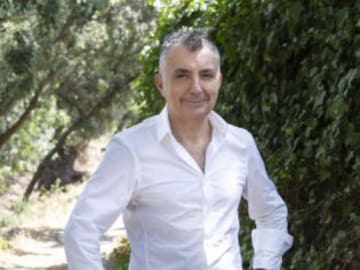 Manuel Vilas transmite, en su nueva novela, la idea de que el amor es lo que nos salva a cualquier edad