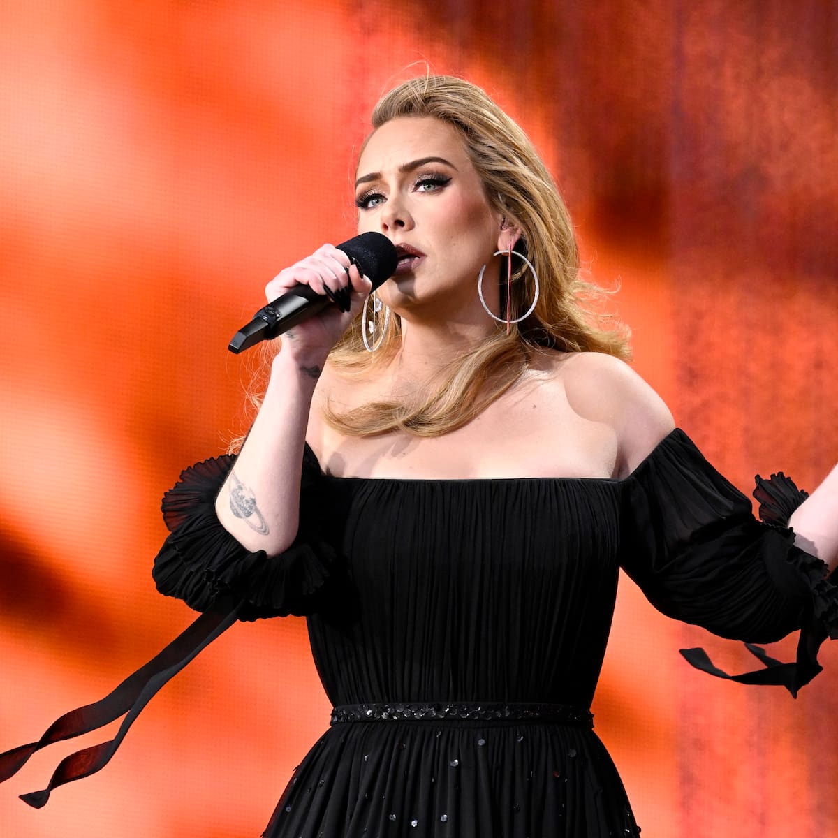 Adele podría volver a la música con un cambio de registro