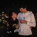 Ashton Kutcher y Mila Kunis, adorables cantando en español
