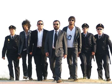 ‘Los hombres de Paco’ opinan: ¿sería aceptada por la sociedad actual la relación de Sara y Lucas?