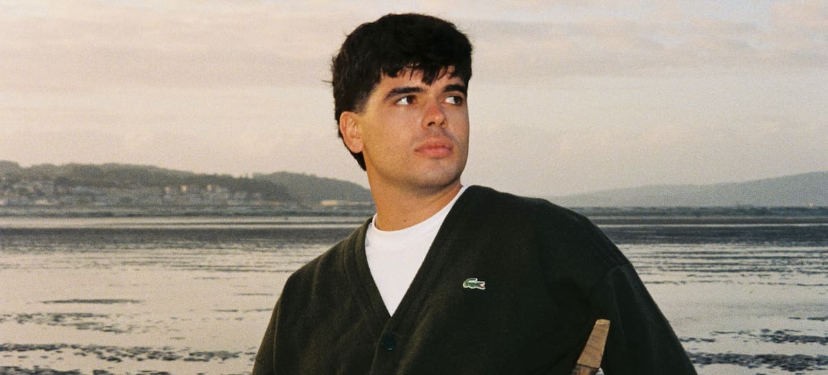 Íñigo Quintero, en las fotos promocionales de El sitio de siempre